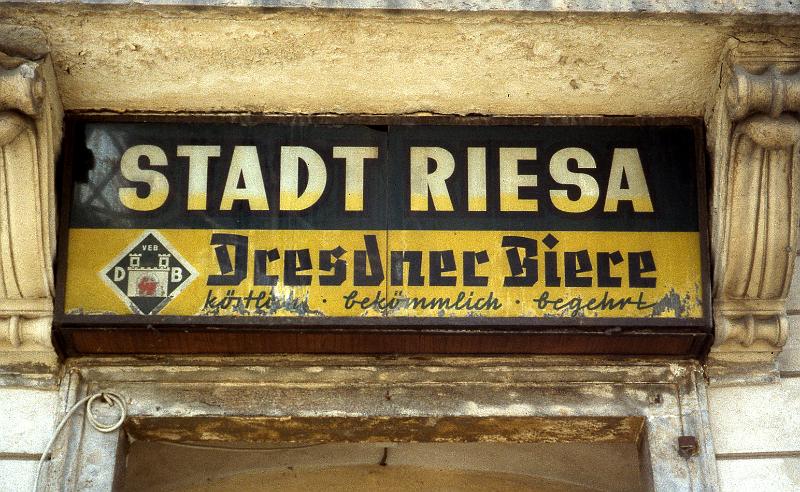 Dresden-Friedrichstadt, Wachsbleichstr. 1, 19.4.1997.jpg